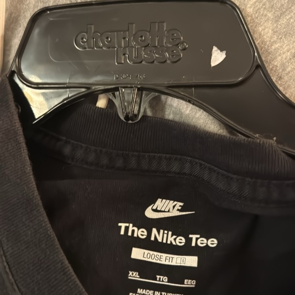 Nike Black Short Sleeve Tee preowned inside - Picture 2 of 2